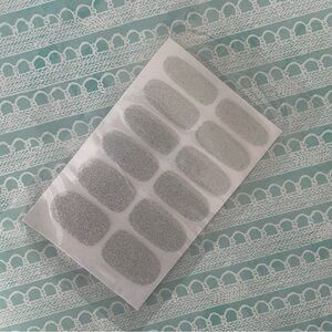 💗10 for $15 Add to Bundle! Silver Glitter Nail Strips